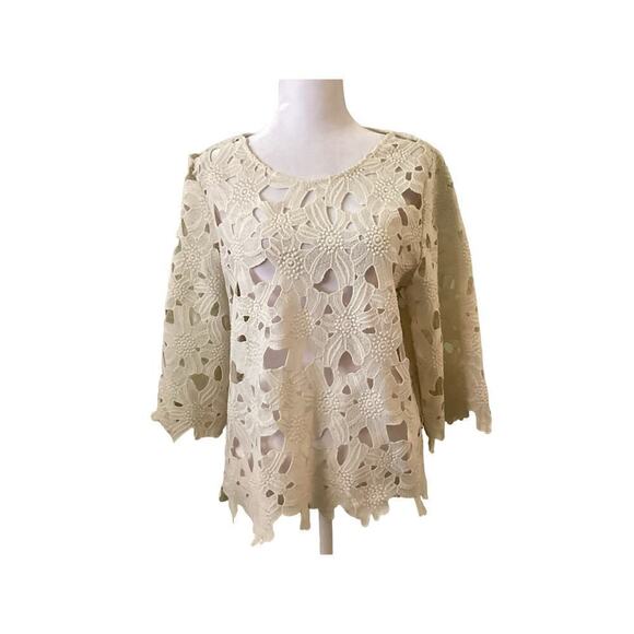 Sugarlips Tops - Sugarlips Beige Vintage Sei Sheer Embroidery Individual Flowered Top
